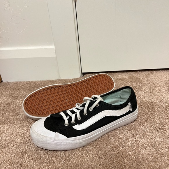 Vans - Picture 3 of 3